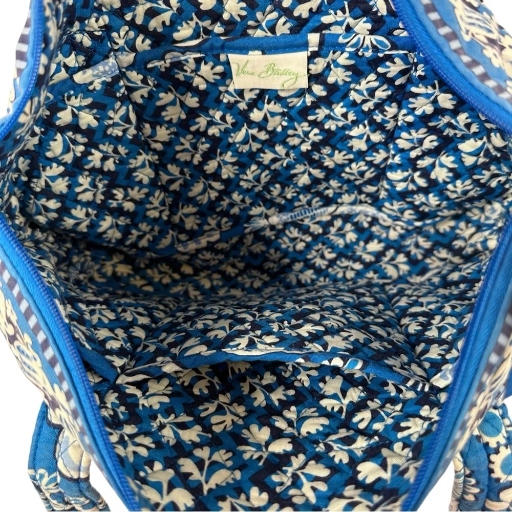 Vera Bradley Floral Quilted Cotton Coastal Grandma Style Blue Lagoon Tote Bag - Picture 4 of 12